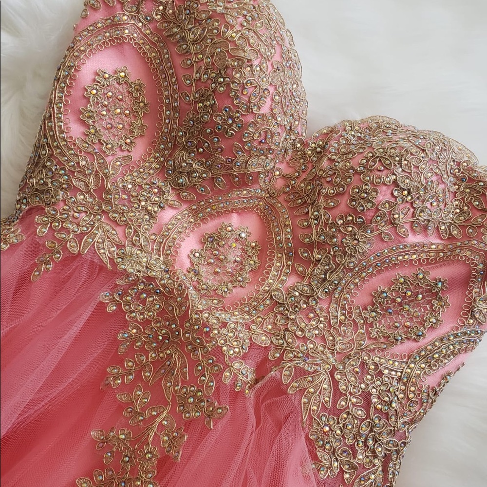 Short formal dress (negotiate prices )